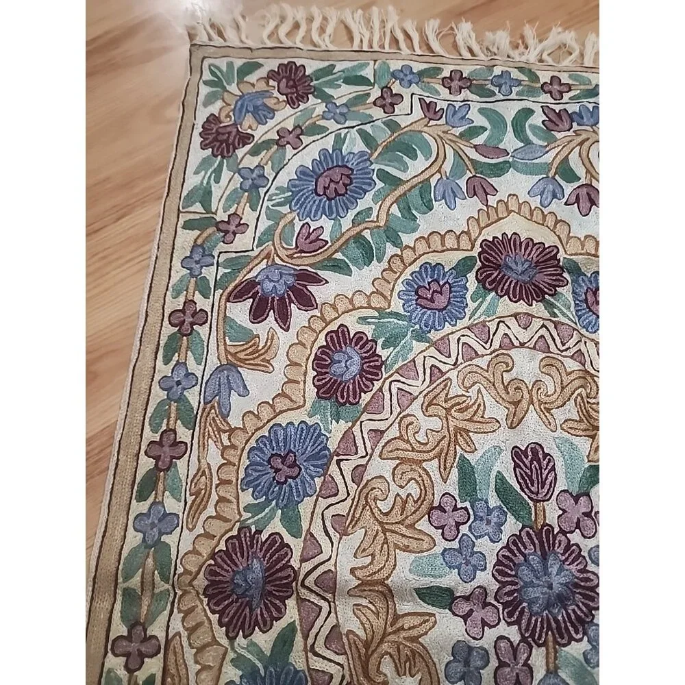 Vintage Kashmiri Crewel Chain Stitch Floral Rug Wall Hanging Boho 2 x 3 Tapestry